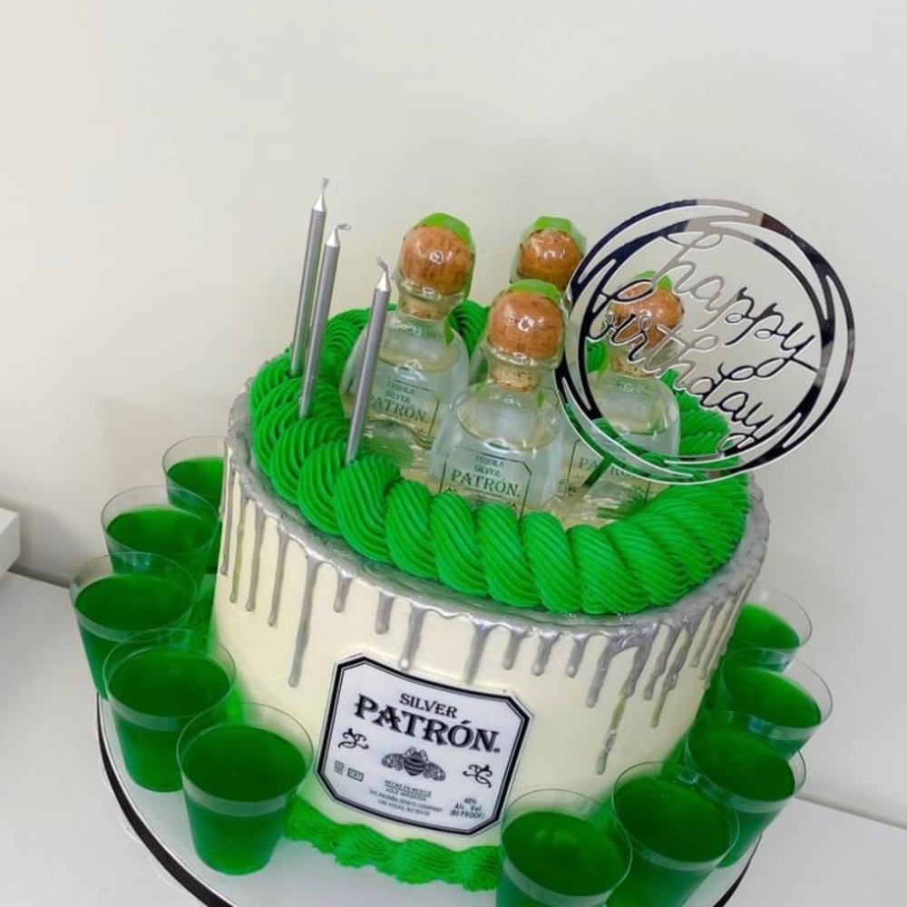 Meet your Posher, Latayna